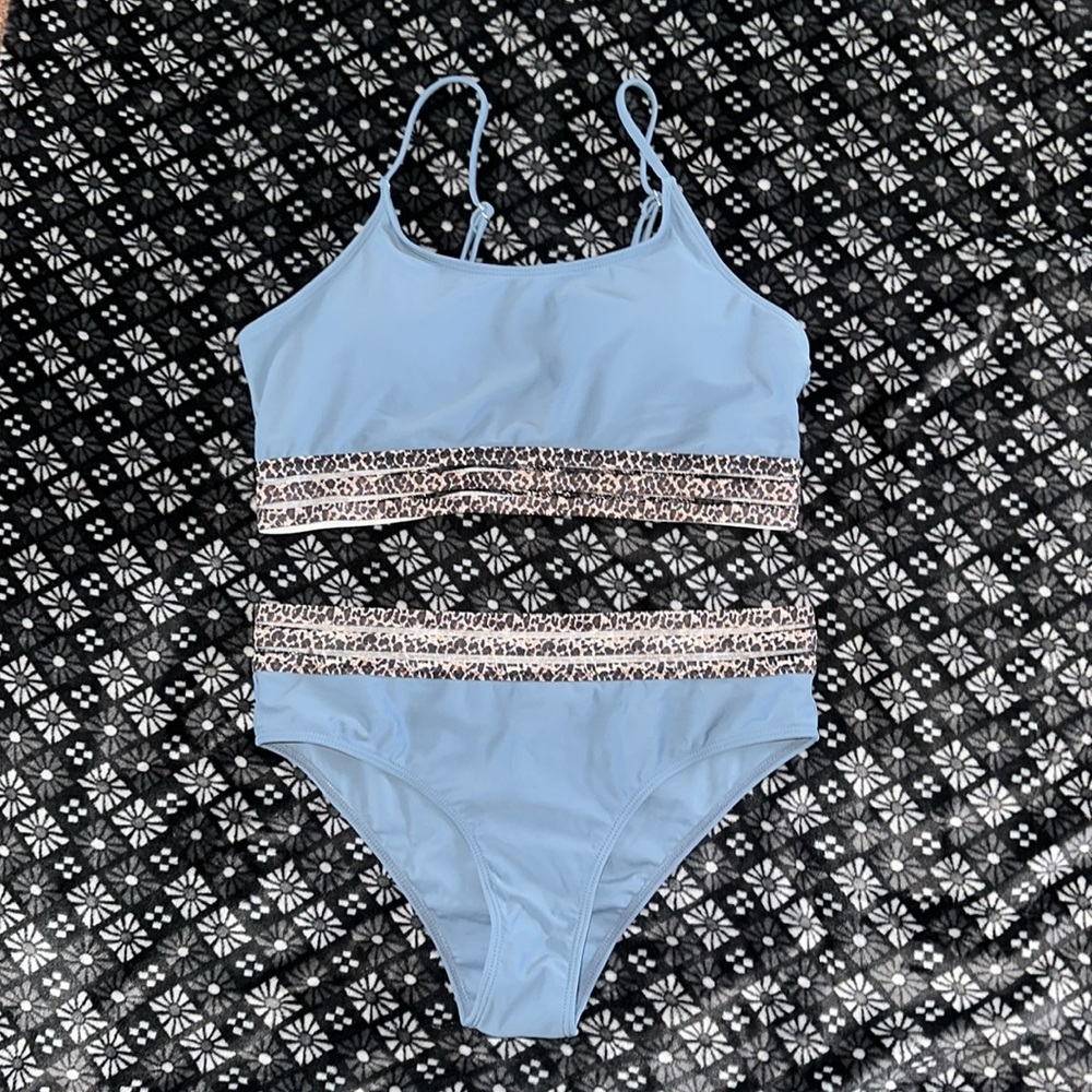 Botique Bikini - Picture 2 of 4